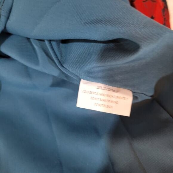 Saints + Secrets V-Neck Navy Front Tie Dress with‎ Red Floral Design - Size XS - Picture 7 of 10